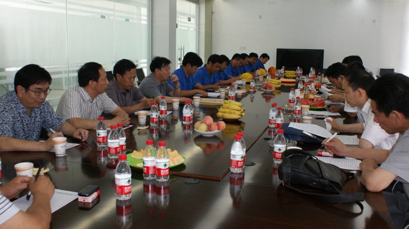 2011年7月15日，省市縣環(huán)保部門蒞臨我公司視察工作